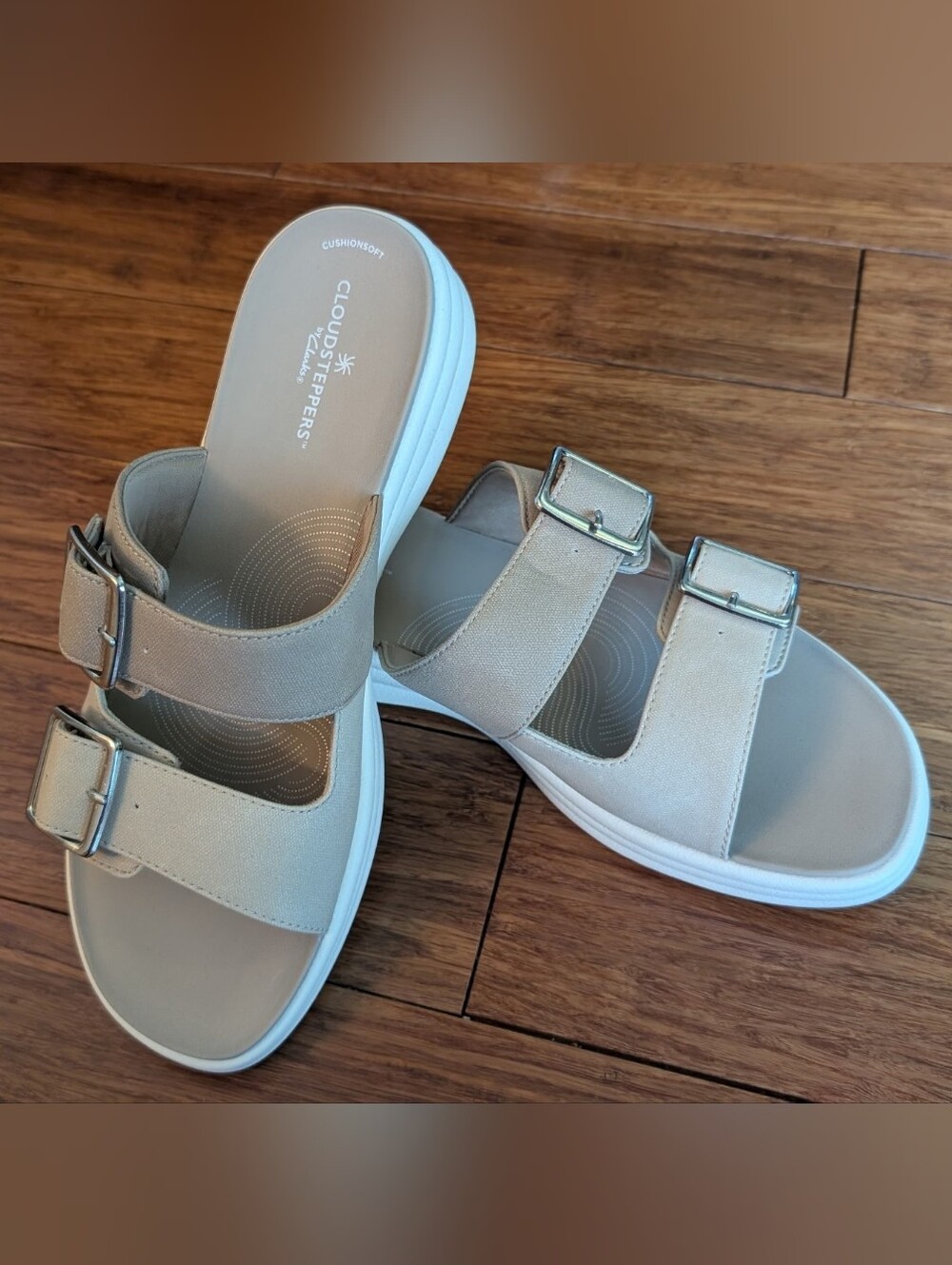 Clark's Cloudsteppers Women's Beige Double Buckle Slide Sandals - 10 Wide